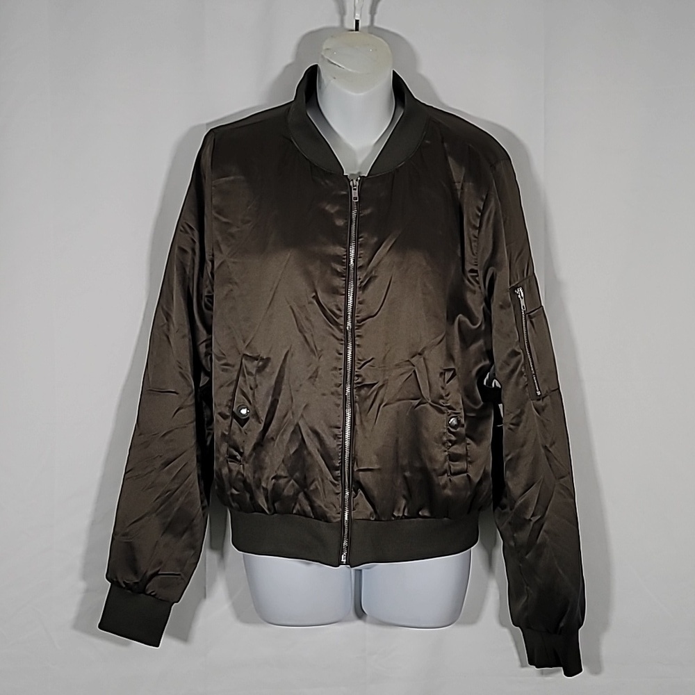 🩵 Olive green bomber jacket]